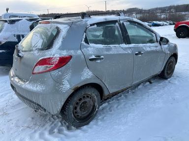 Mazda Mazda2 2012 - Thumbnail 4