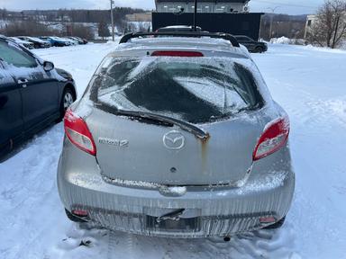 Mazda Mazda2 2012 - Thumbnail 5