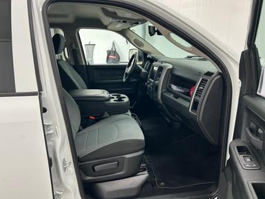 Ram 1500 Classic 2022 - Thumbnail 17