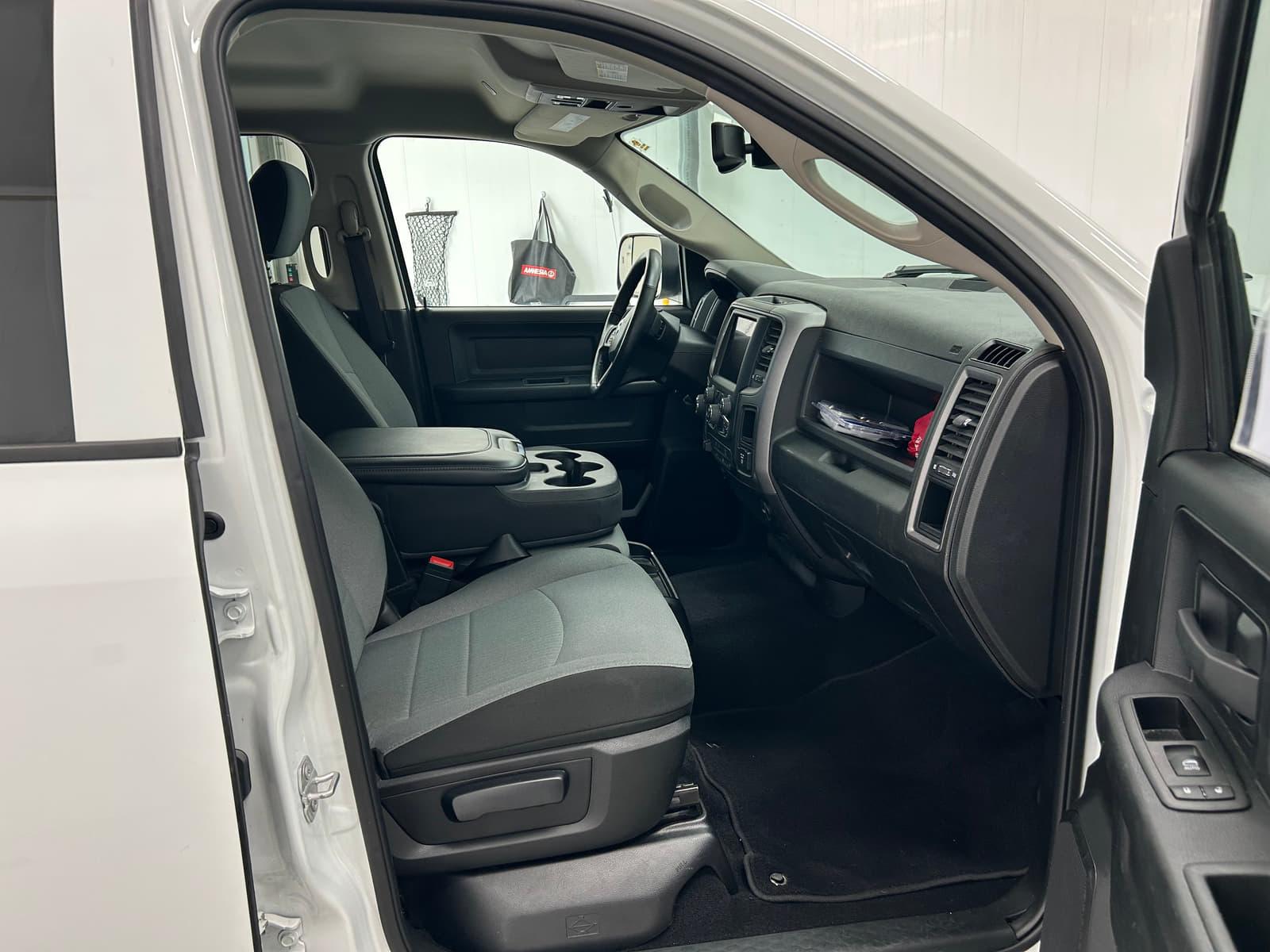 Ram 1500 Classic 2022 - Image 17