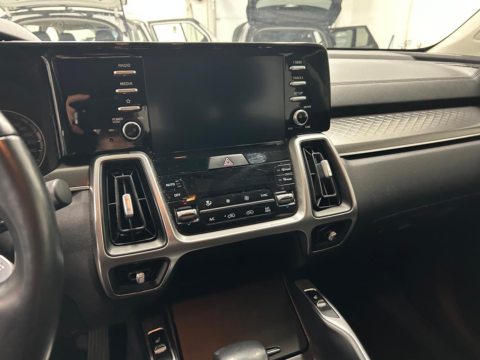 Kia Sorento 2022 - Image 12