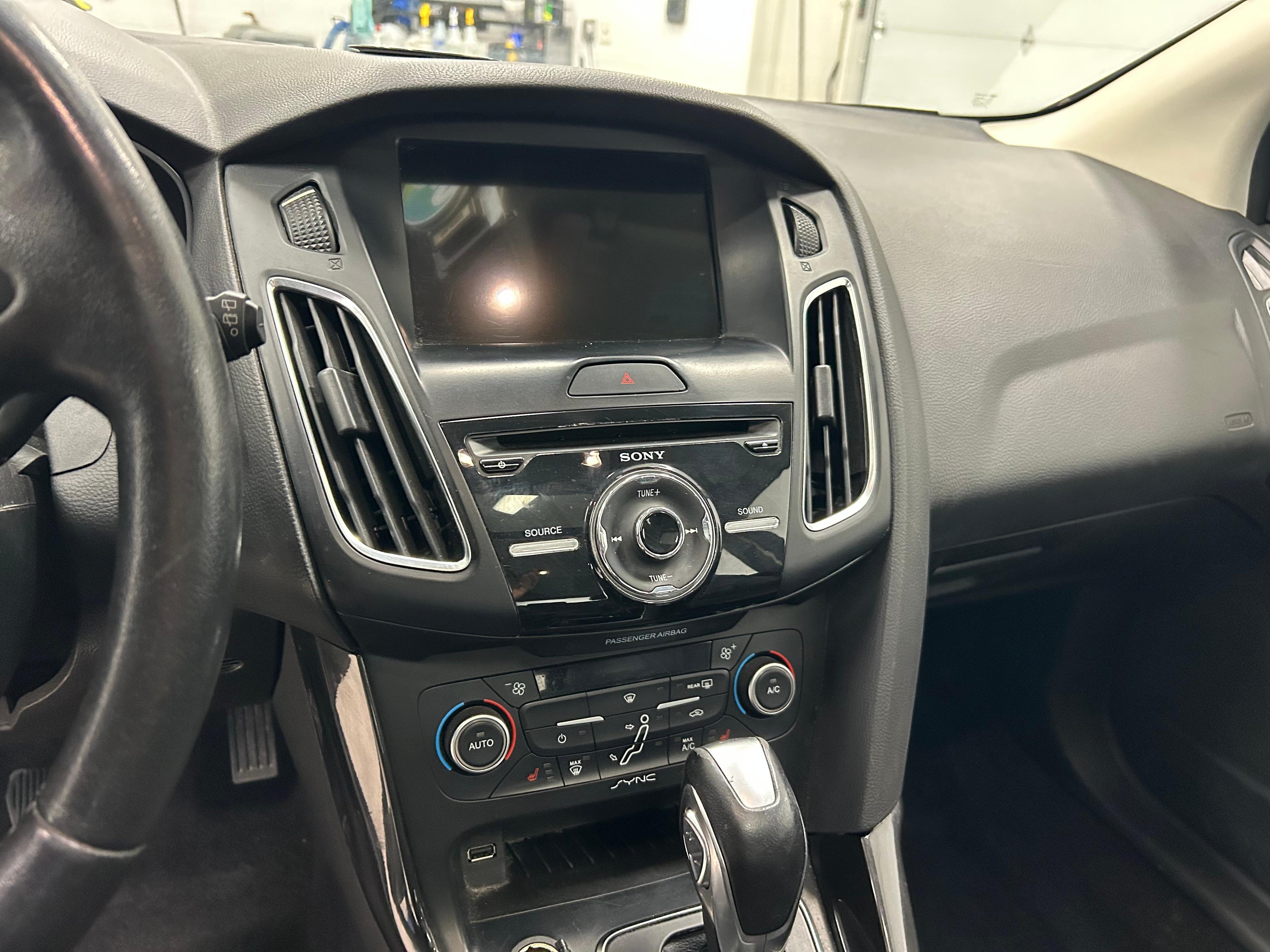 Ford Focus 2018 - Image 12