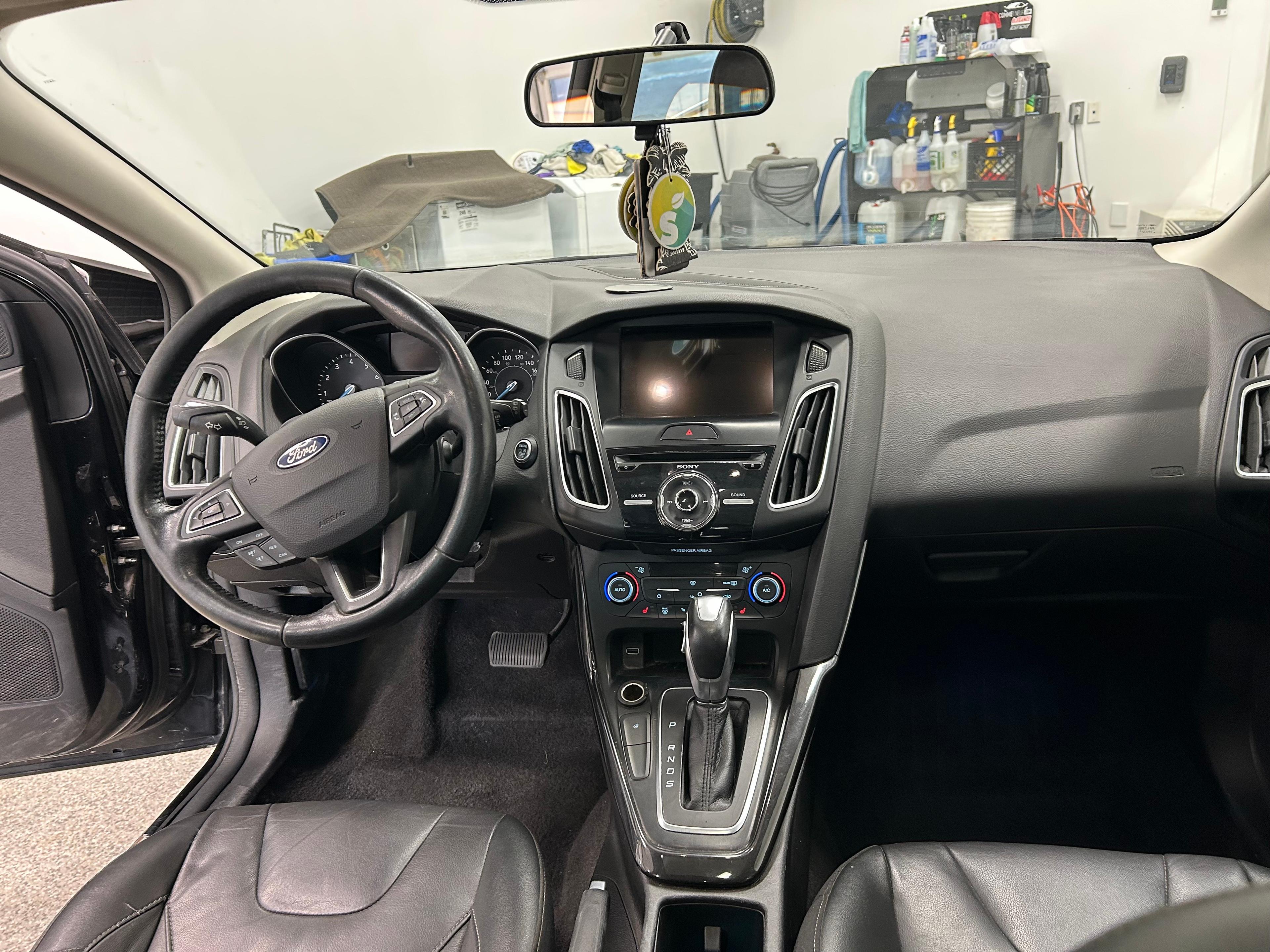 Ford Focus 2018 - Image 17