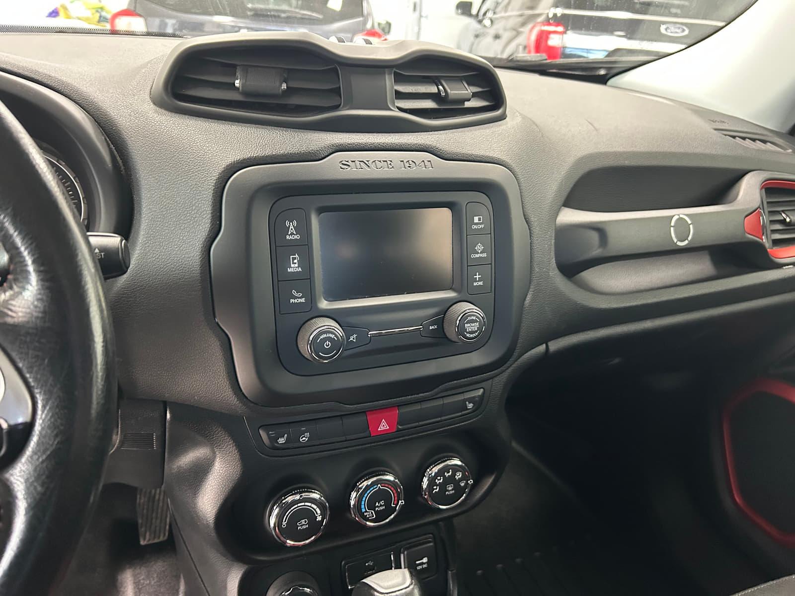 Jeep Renegade 2015 - Image 11