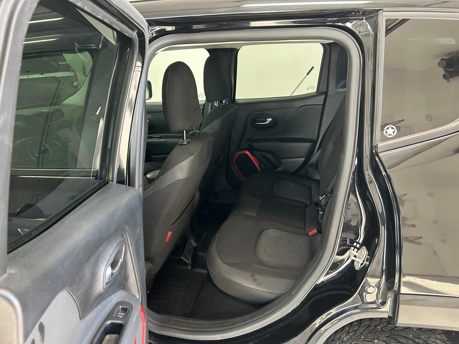 Jeep Renegade 2015 - Image 13