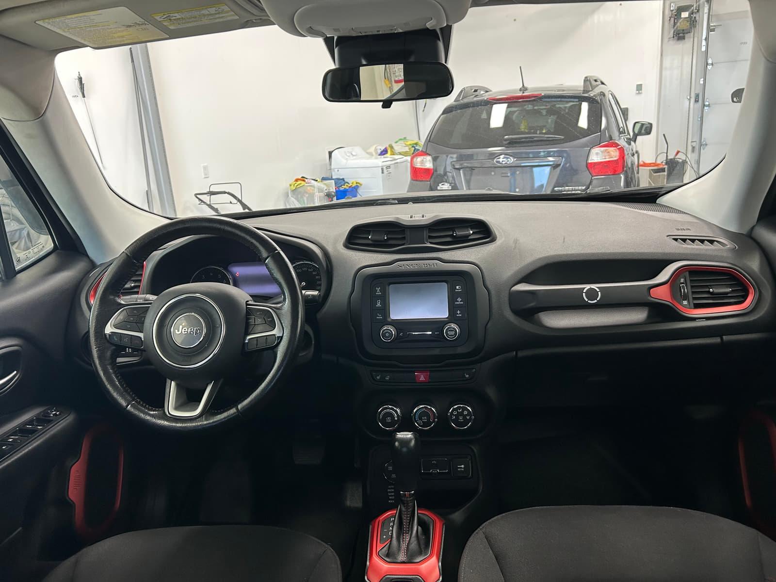 Jeep Renegade 2015 - Image 16