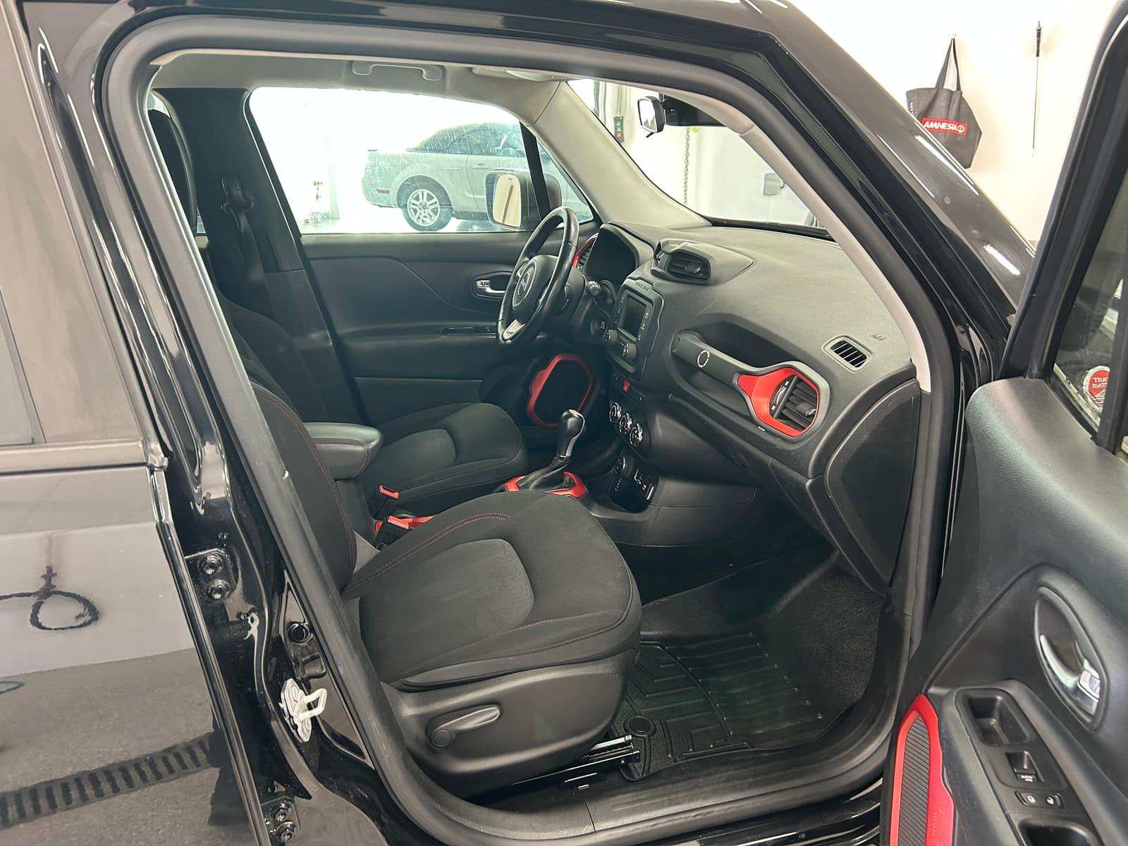 Jeep Renegade 2015 - Image 17