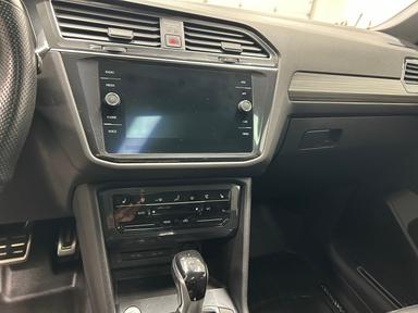 Volkswagen Tiguan 2022 - Thumbnail 12