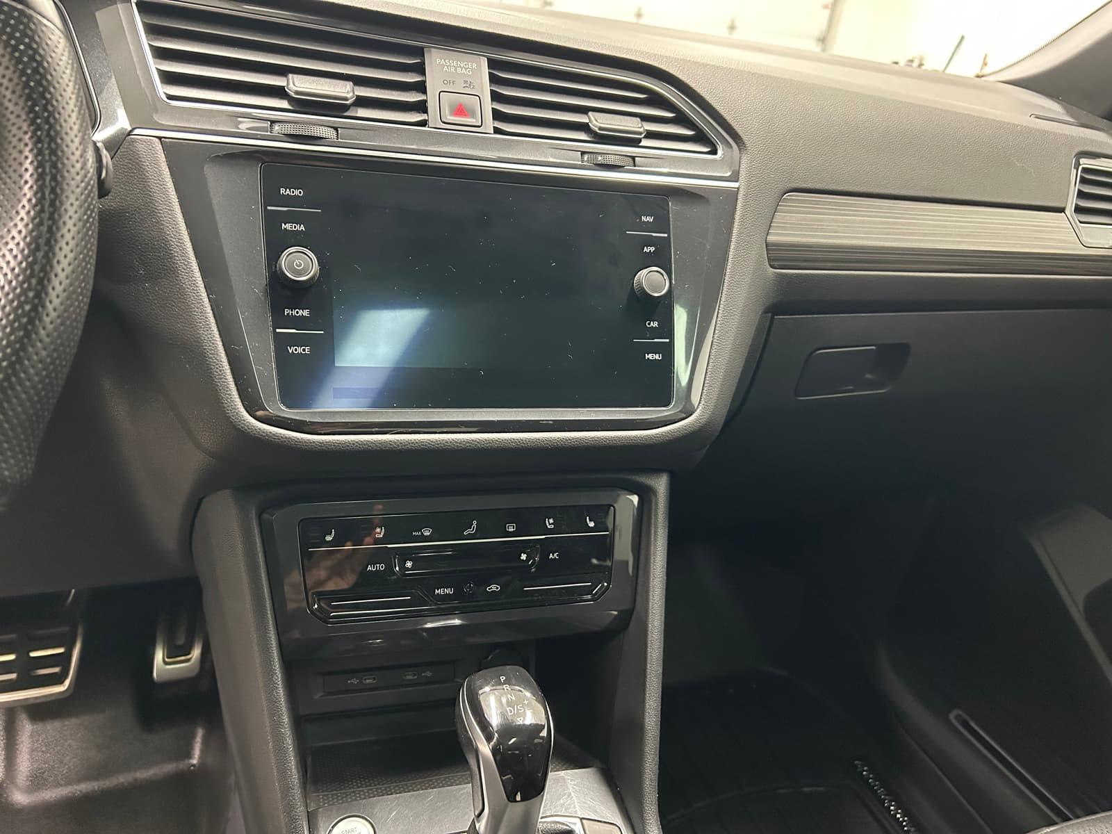 Volkswagen Tiguan 2022 - Image 12