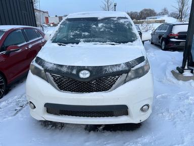 Toyota Sienna 2012 - Thumbnail 2