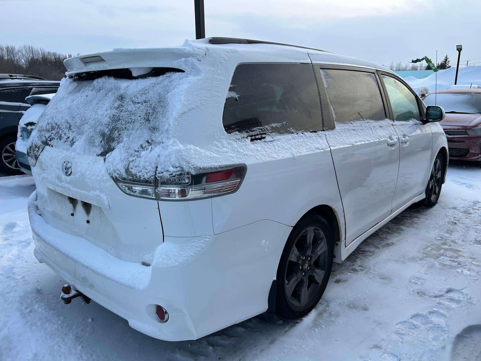 Toyota Sienna 2012 - Image 4