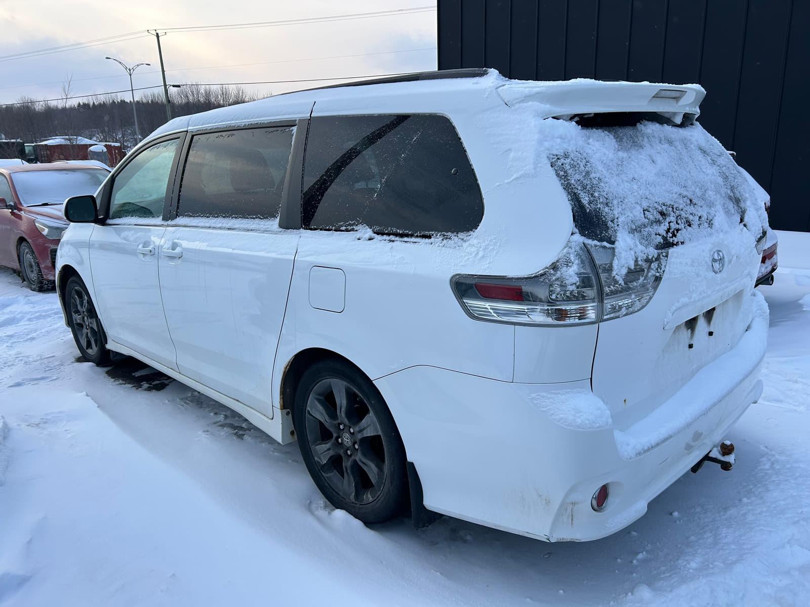 Toyota Sienna 2012 - Image 6