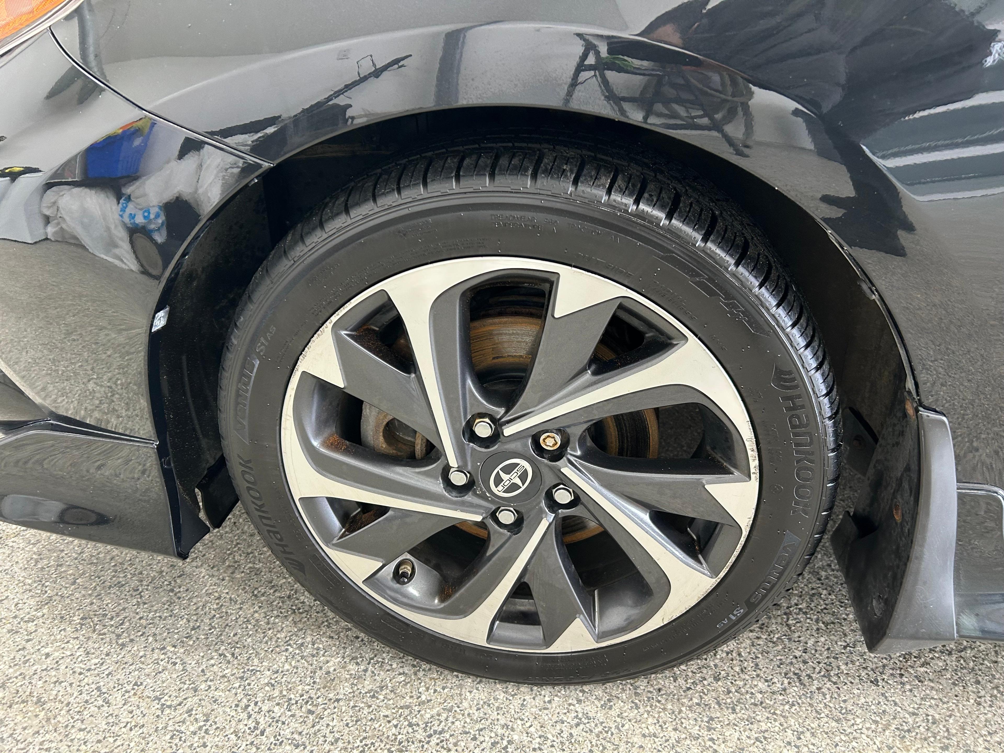 Scion iM 2016 - Image 2