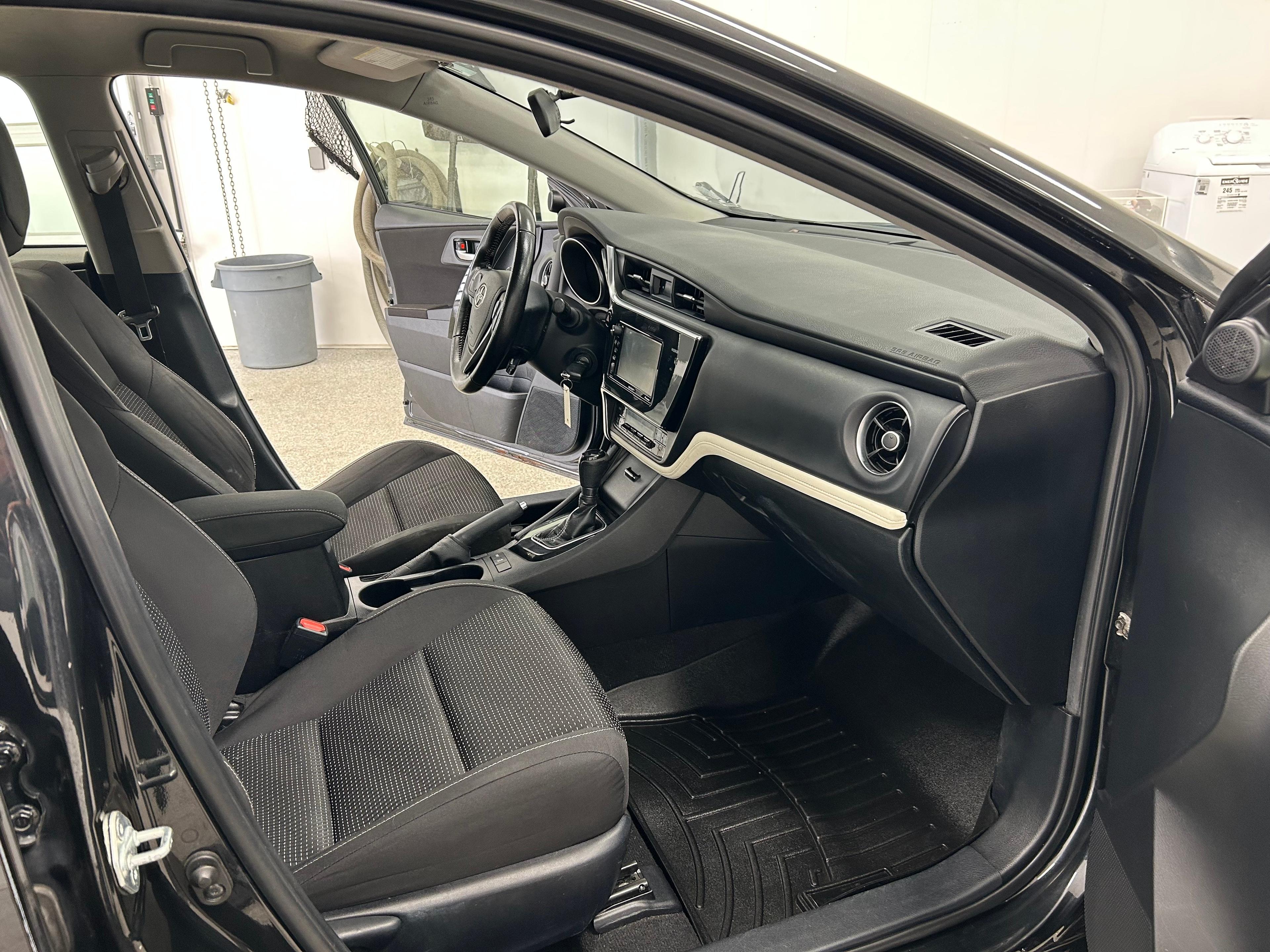 Scion iM 2016 - Image 11