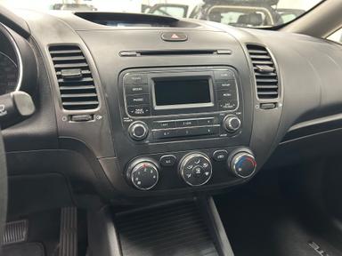 Kia Forte 2016 - Thumbnail 11