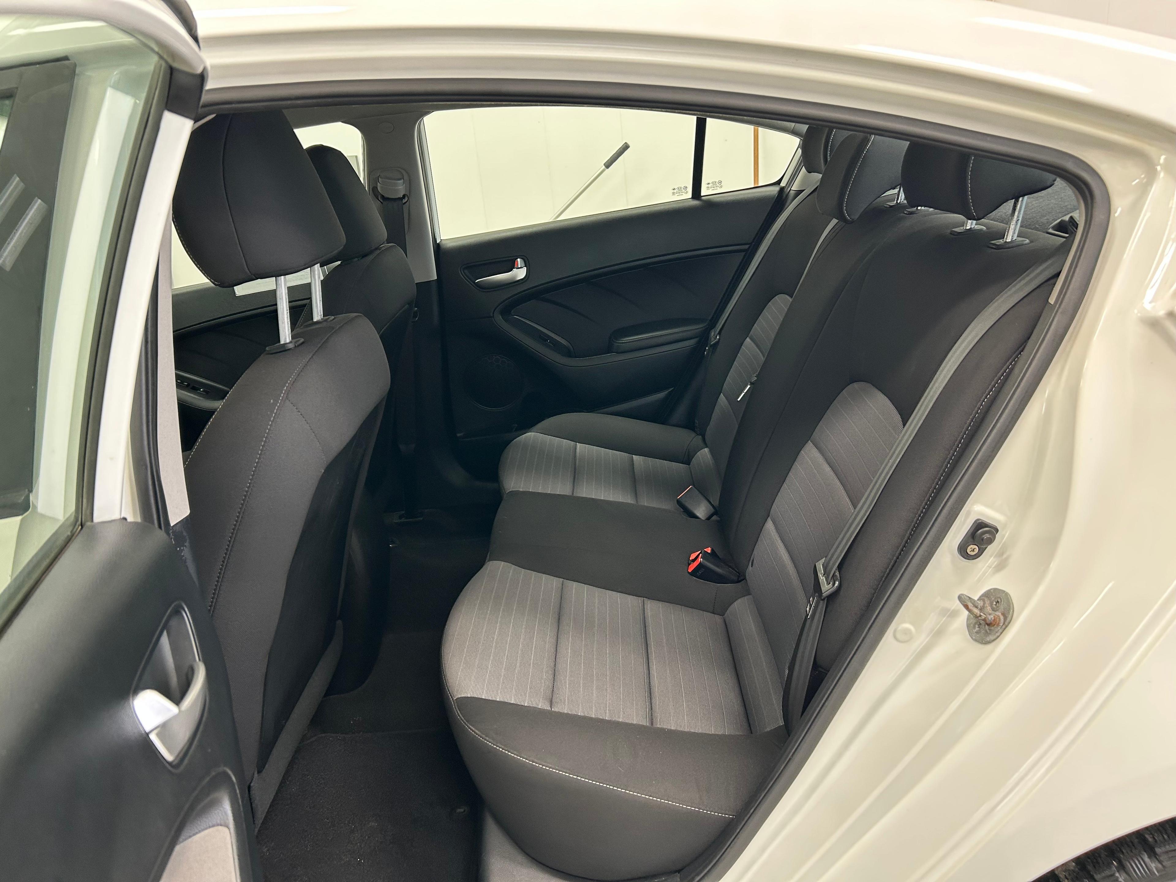 Kia Forte 2016 - Image 13