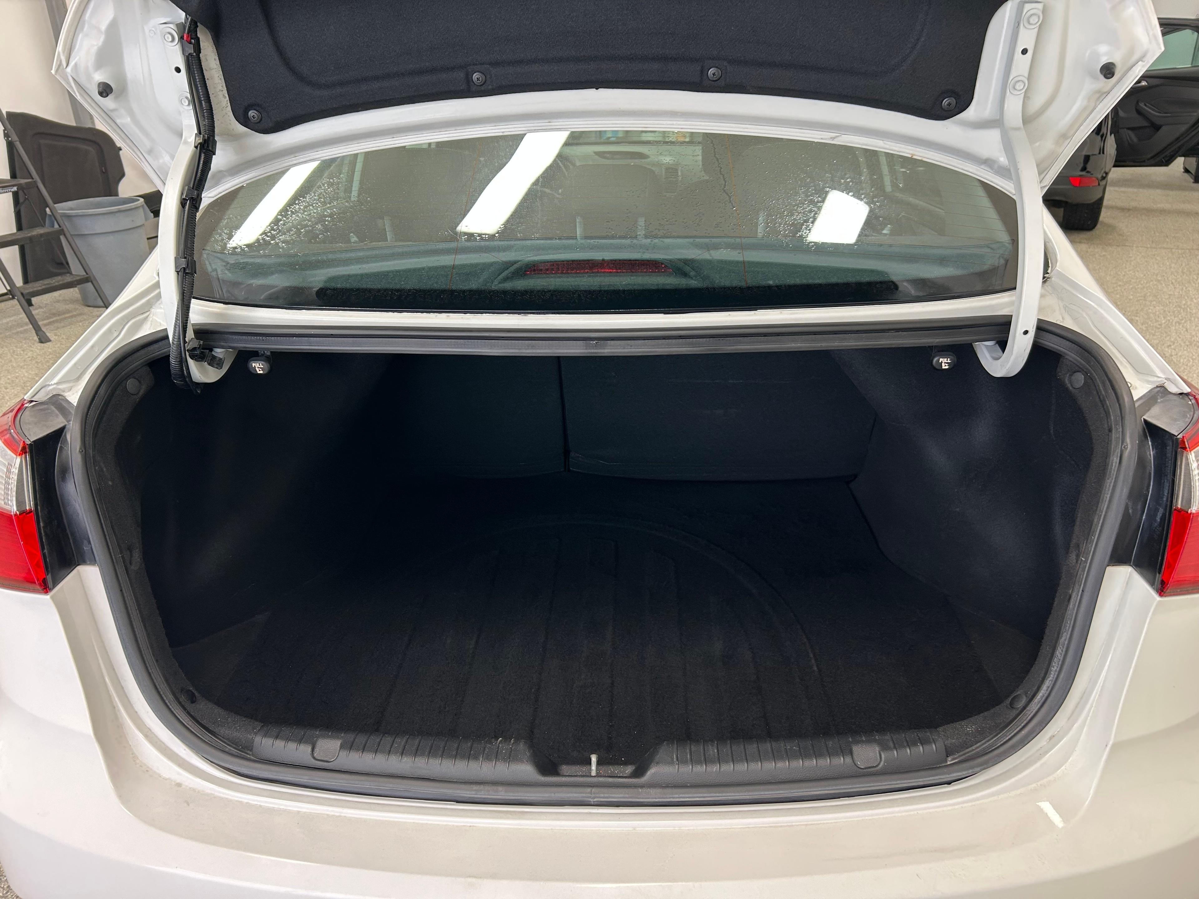 Kia Forte 2016 - Image 14