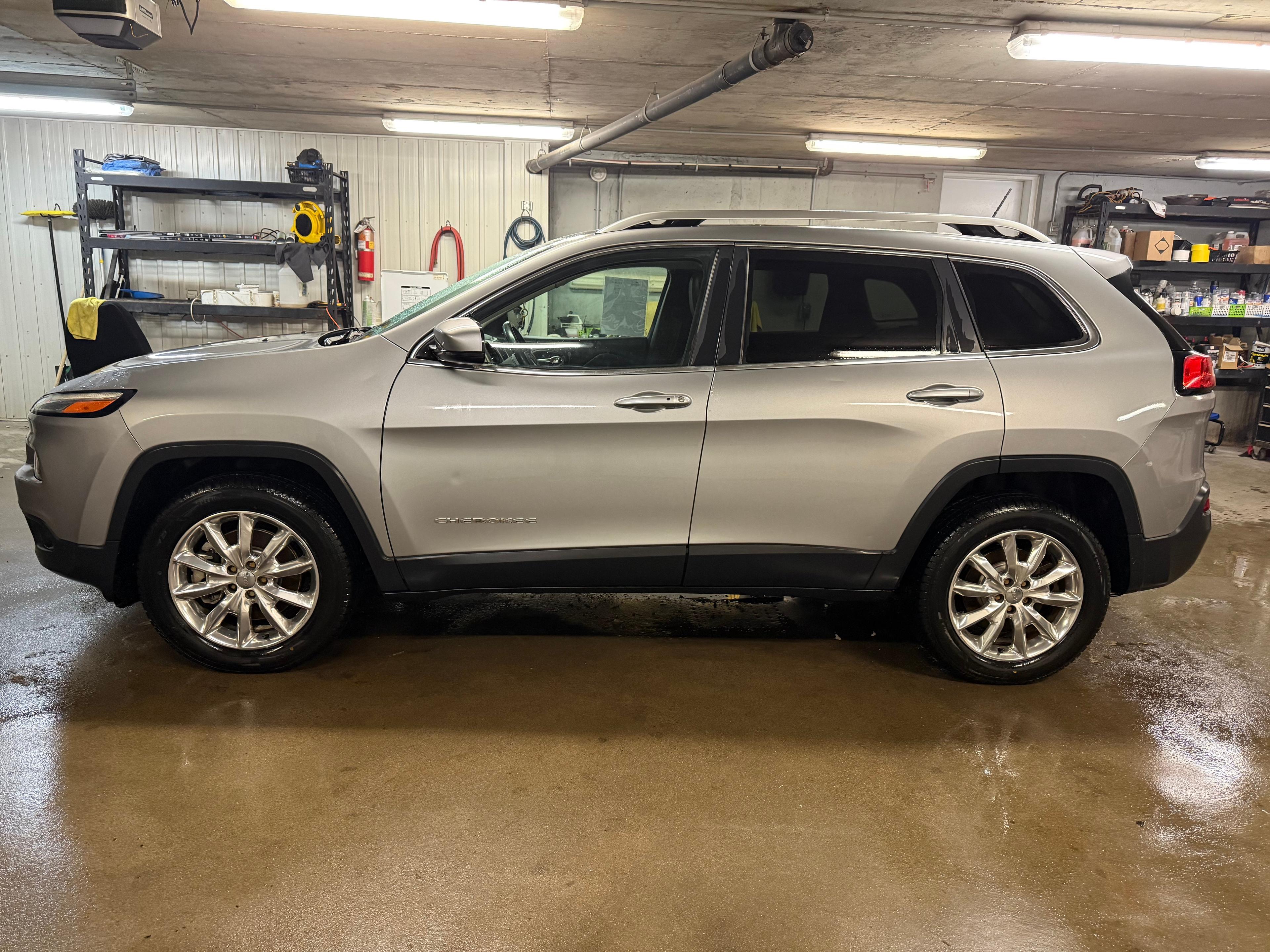 Jeep Cherokee 2014 - Image 2