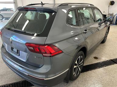 Volkswagen Tiguan 2023 - Thumbnail 5