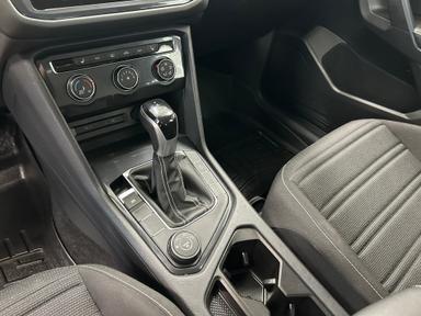 Volkswagen Tiguan 2023 - Thumbnail 12