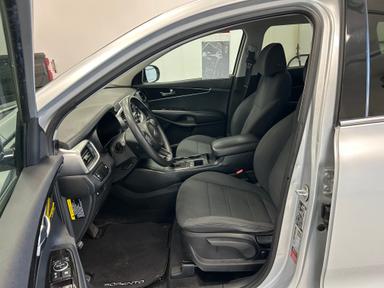 Kia Sorento 2017 - Thumbnail 9