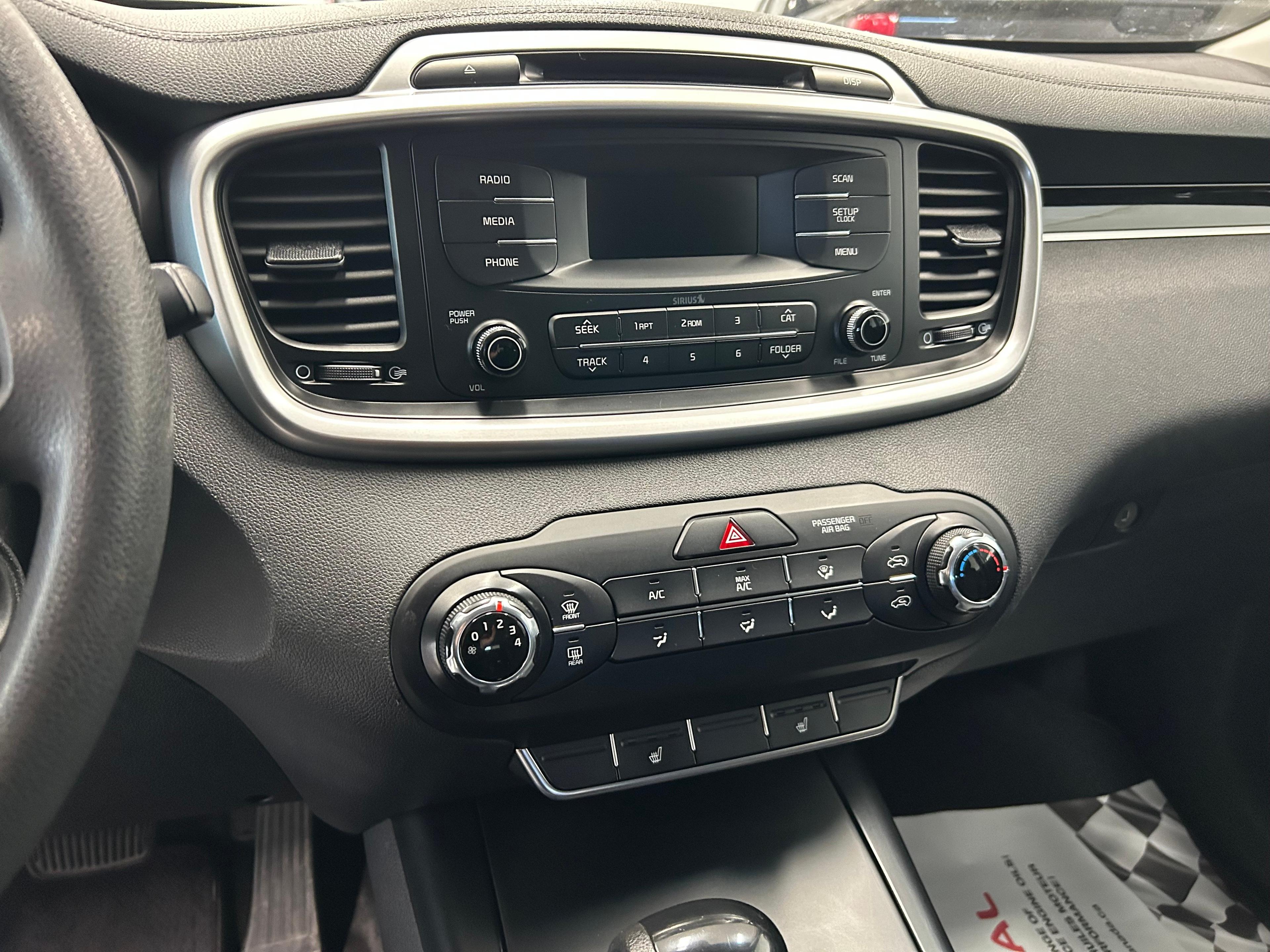 Kia Sorento 2017 - Image 12