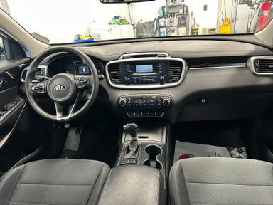 Kia Sorento 2017 - Thumbnail 17