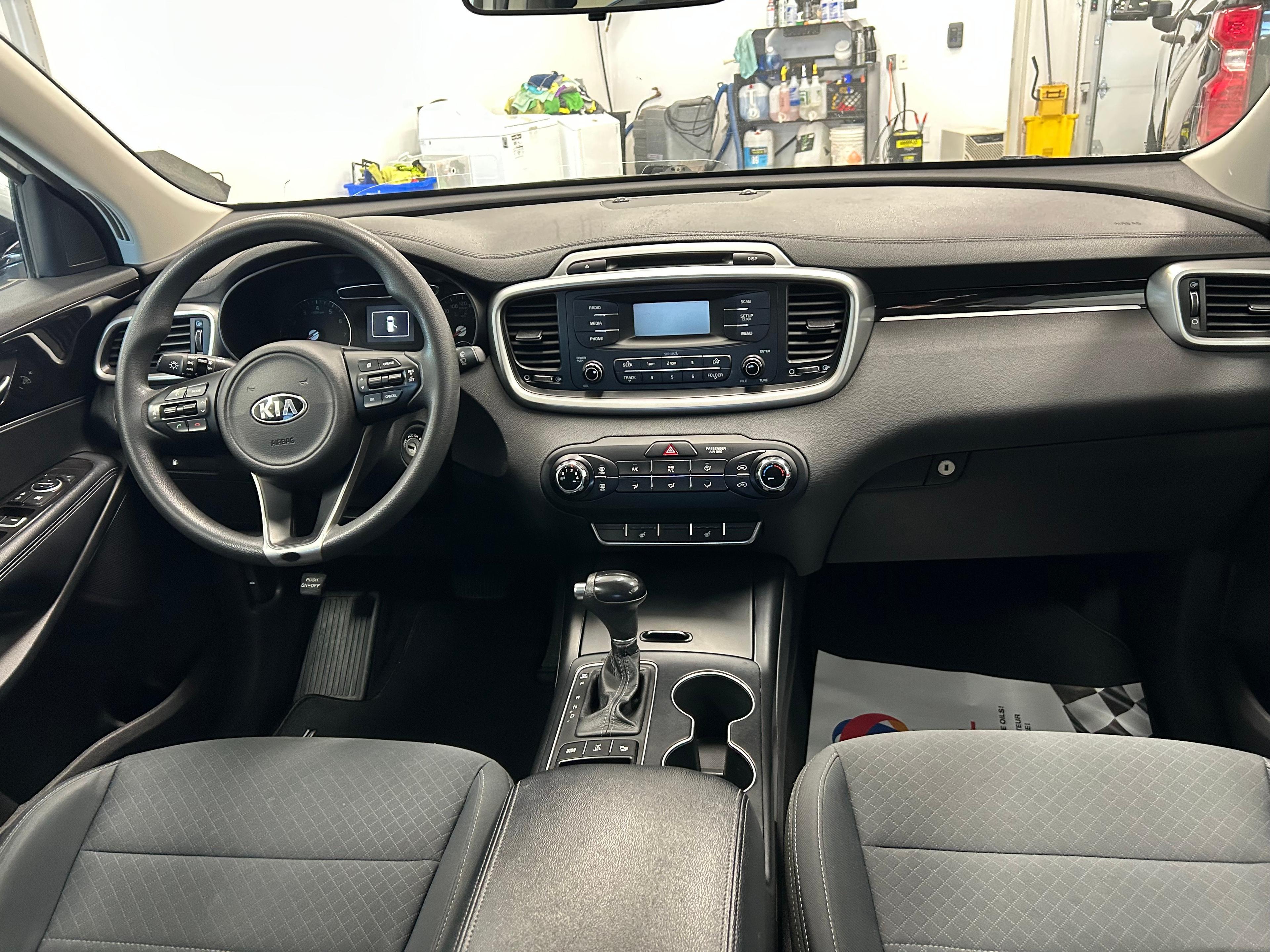 Kia Sorento 2017 - Image 17