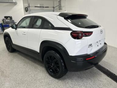 Mazda MX-30 2022 - Thumbnail 16