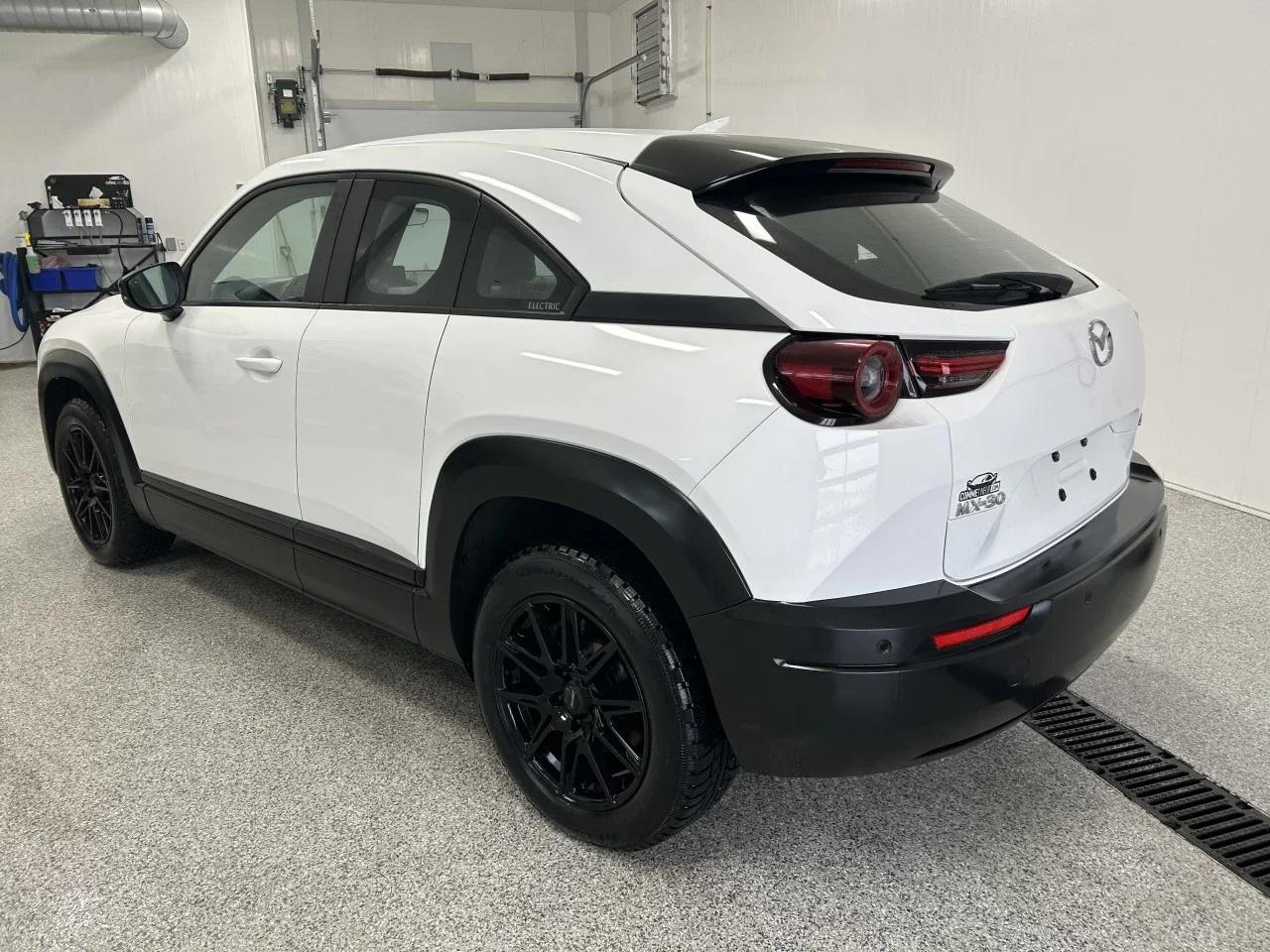 Mazda MX-30 2022 - Image 16