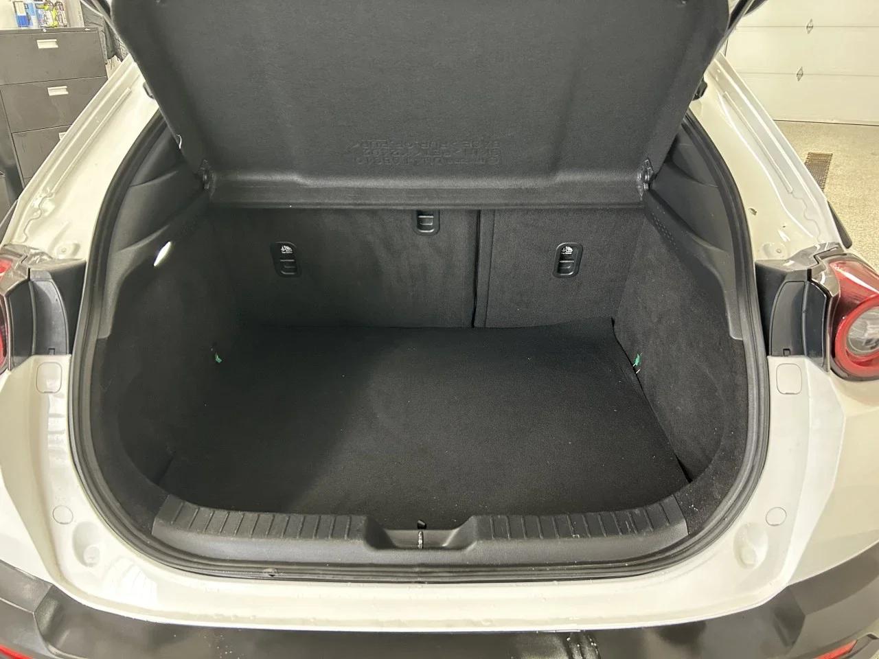 Mazda MX-30 2022 - Image 18