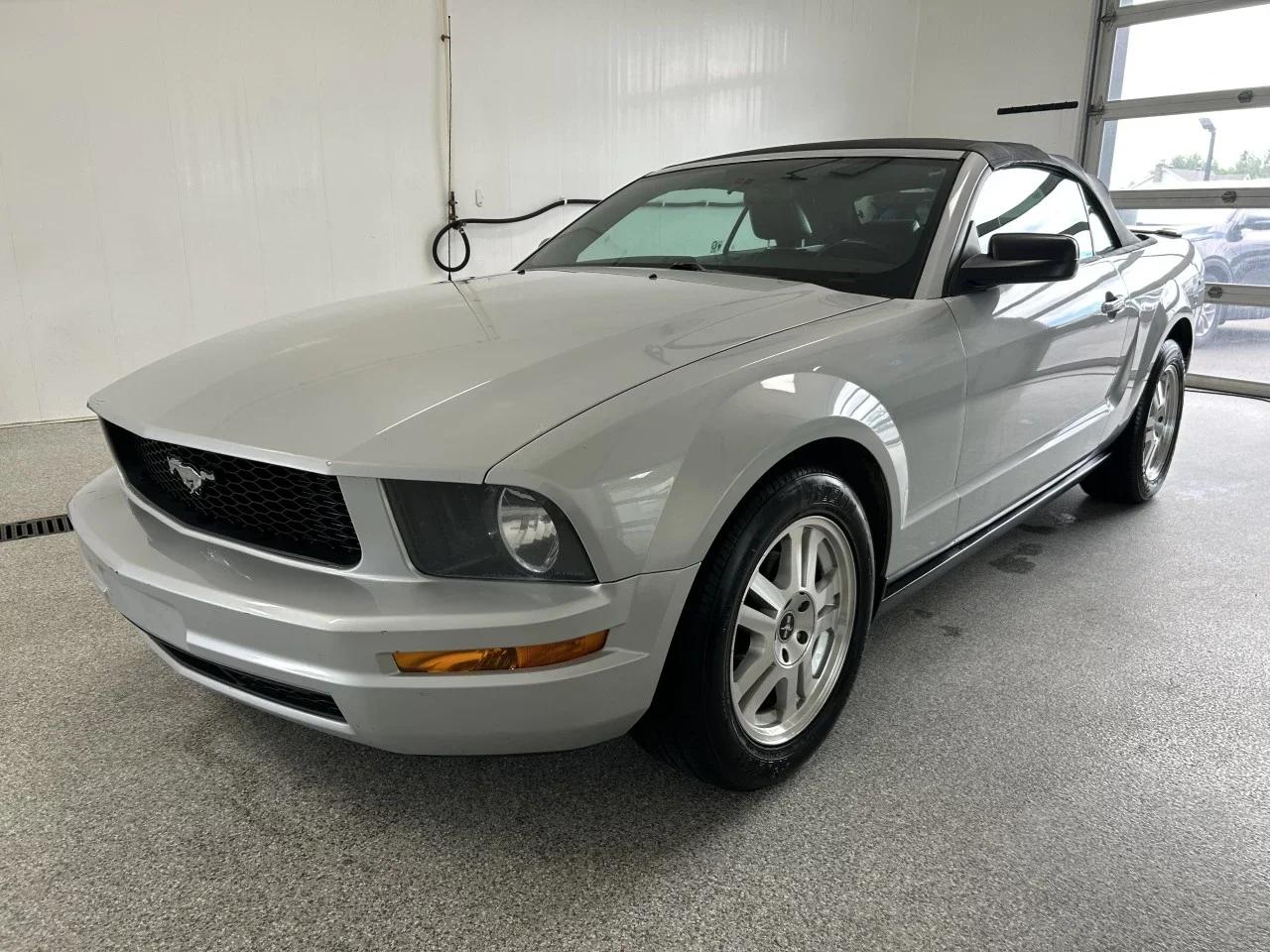 Ford Mustang 2007 - Image 1