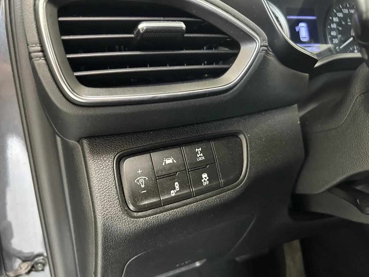 Hyundai Santa Fe 2020 - Image 6