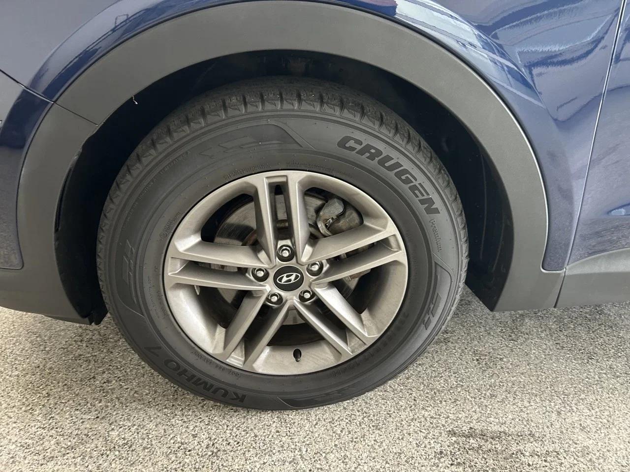 Hyundai Santa Fe 2017 - Image 12