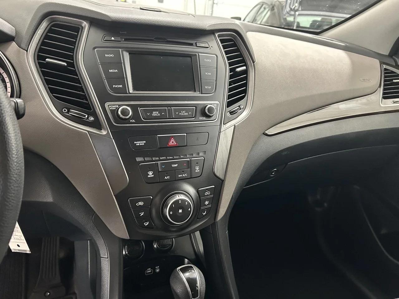 Hyundai Santa Fe 2018 - Image 5