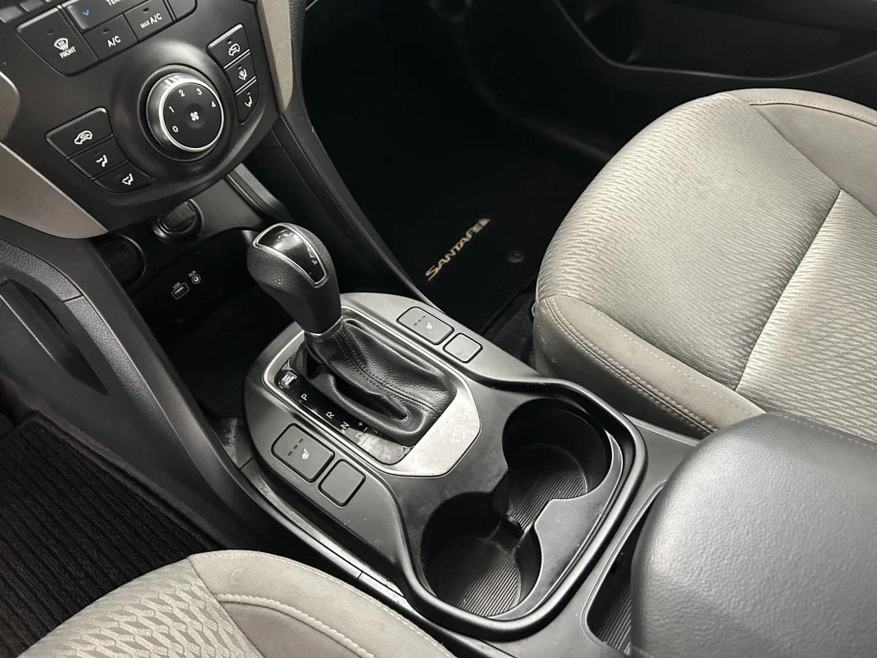 Hyundai Santa Fe 2018 - Image 8