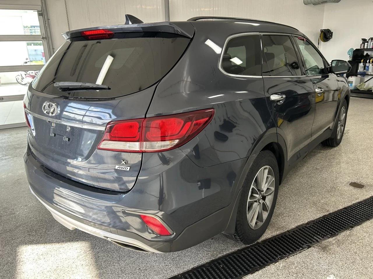 Hyundai Santa Fe 2018 - Image 10