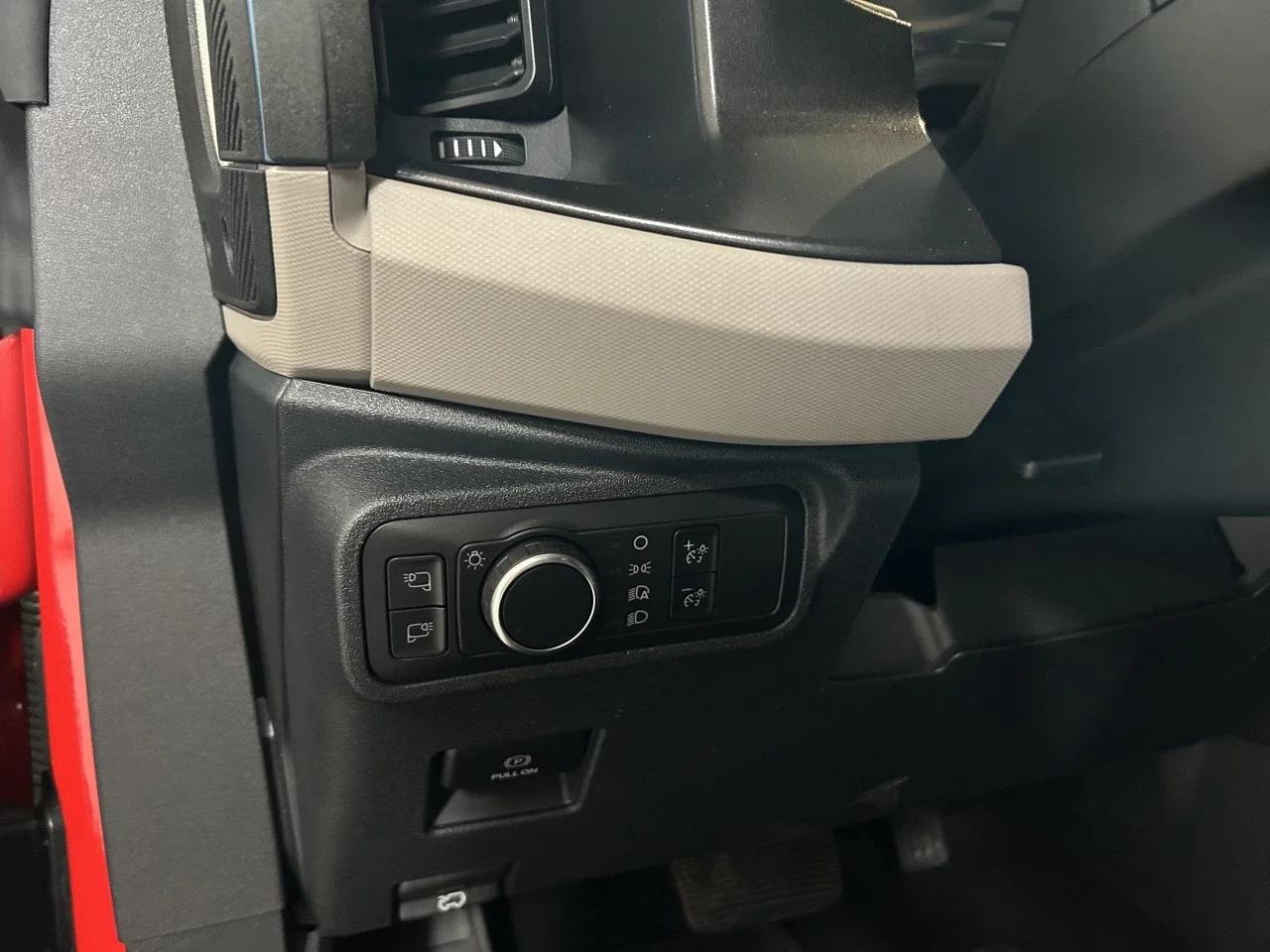 Ford Bronco 2021 - Image 2