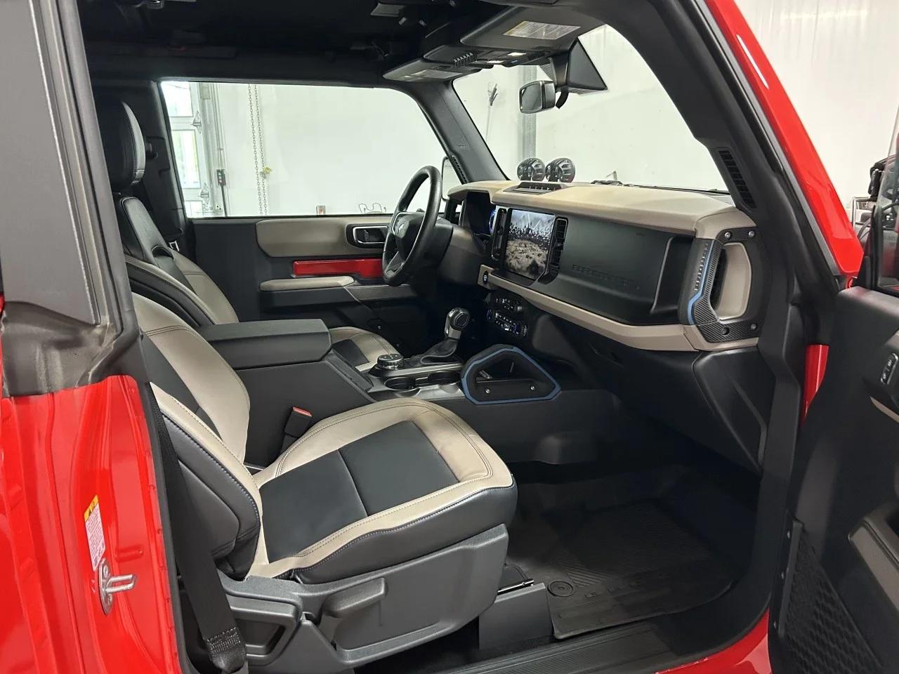 Ford Bronco 2021 - Image 16