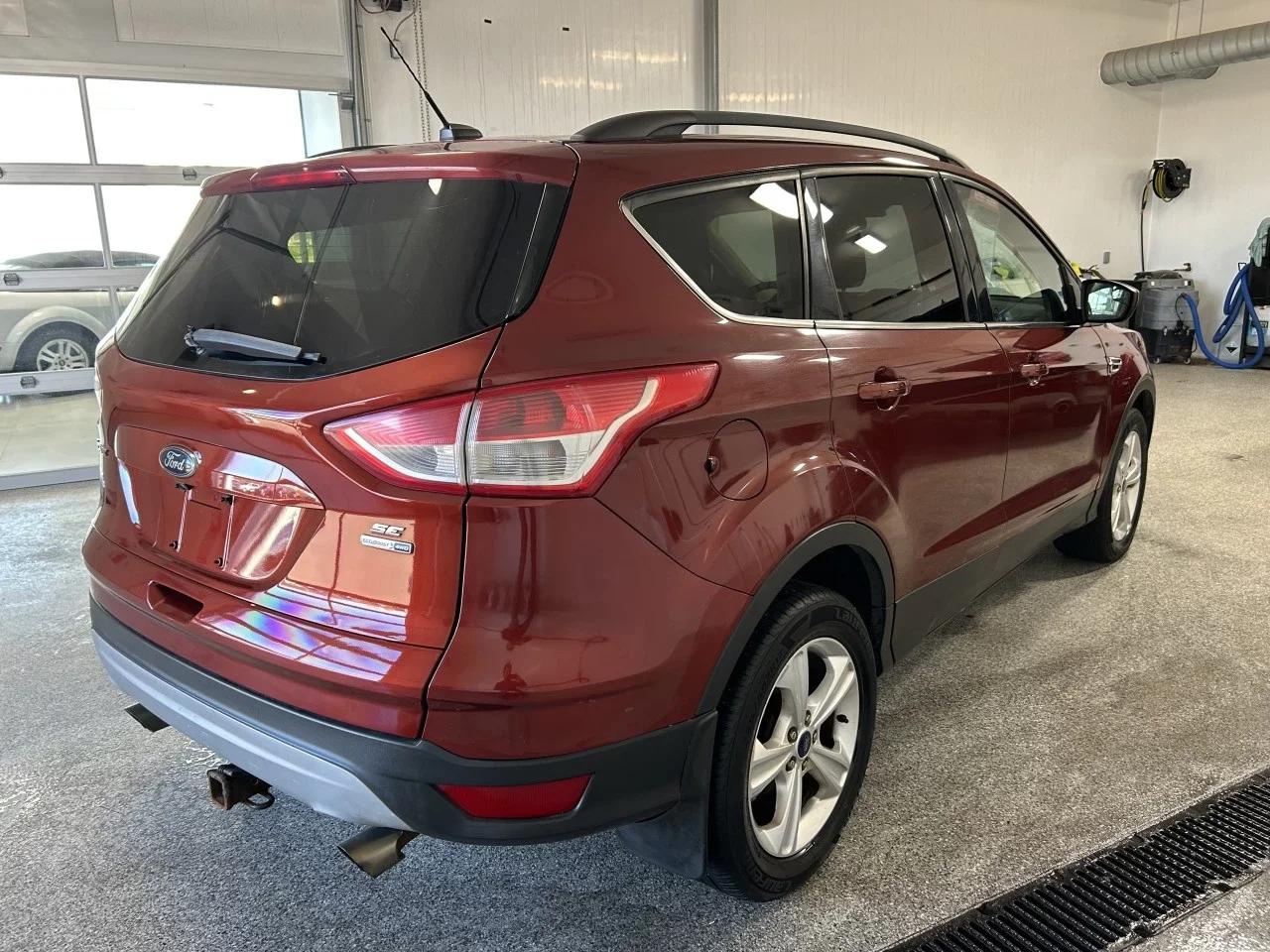 Ford Escape 2015 - Image 2