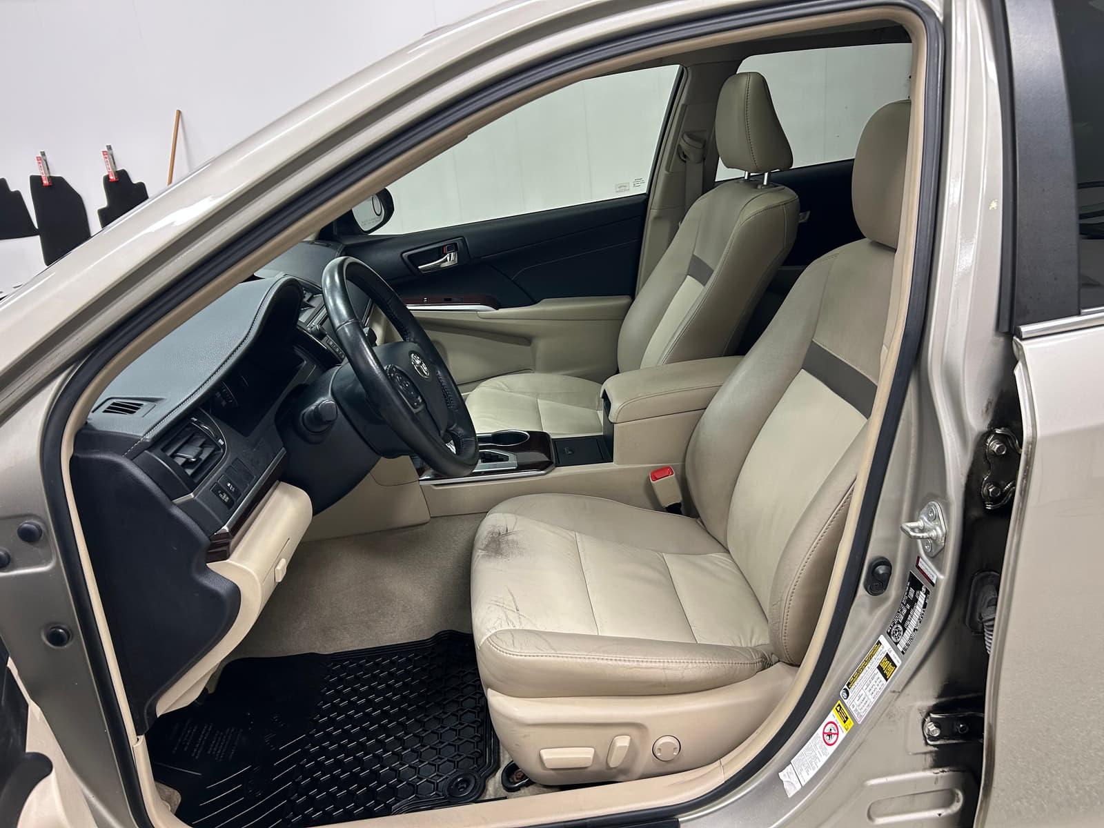 Toyota Camry 2013 - Image 9