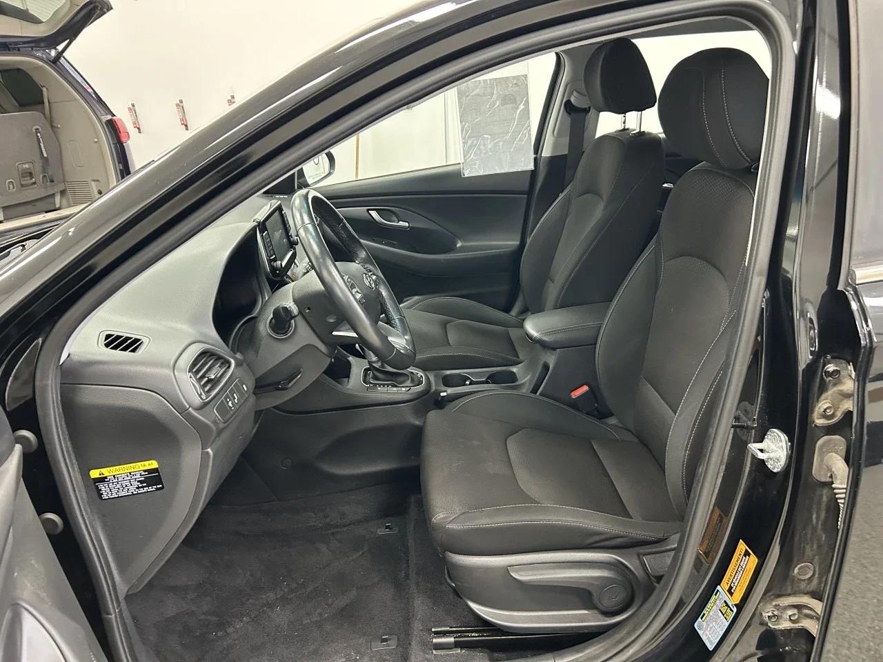 Hyundai Elantra GT 2018 - Image 15