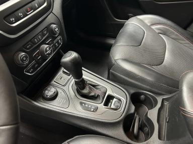 Jeep Cherokee 2023 - Thumbnail 3