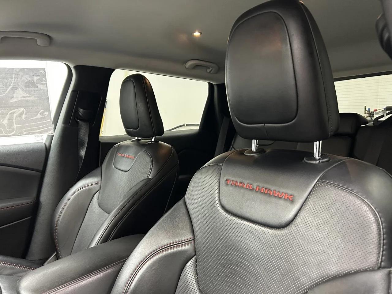 Jeep Cherokee 2023 - Image 12