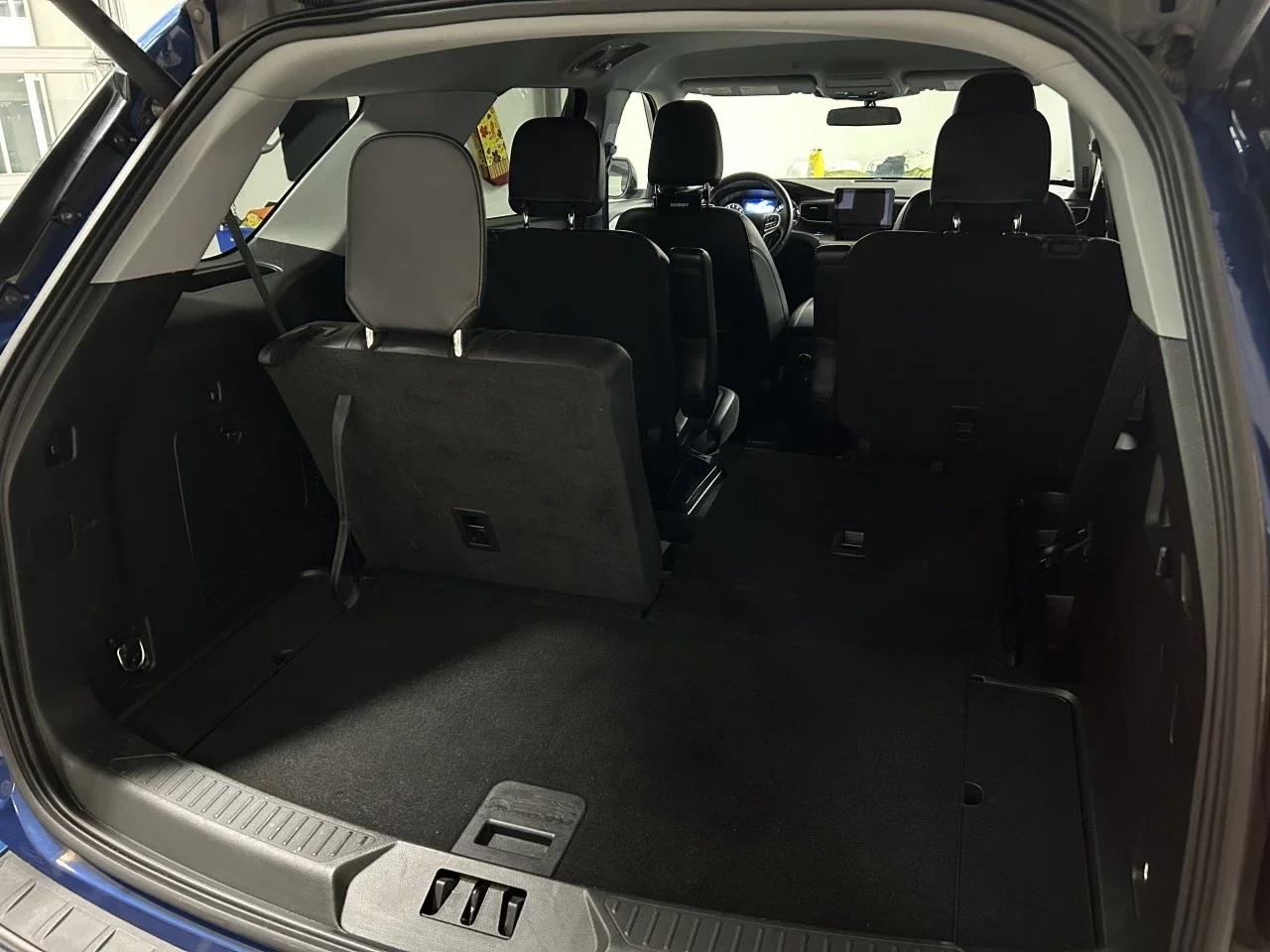 Ford Explorer 2023 - Image 5