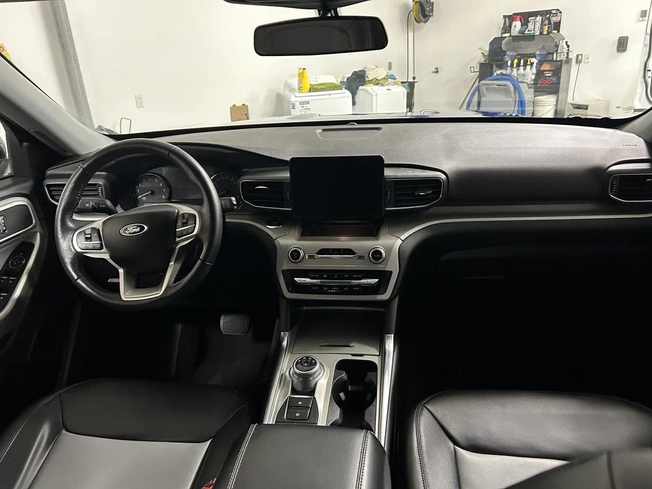 Ford Explorer 2023 - Image 10