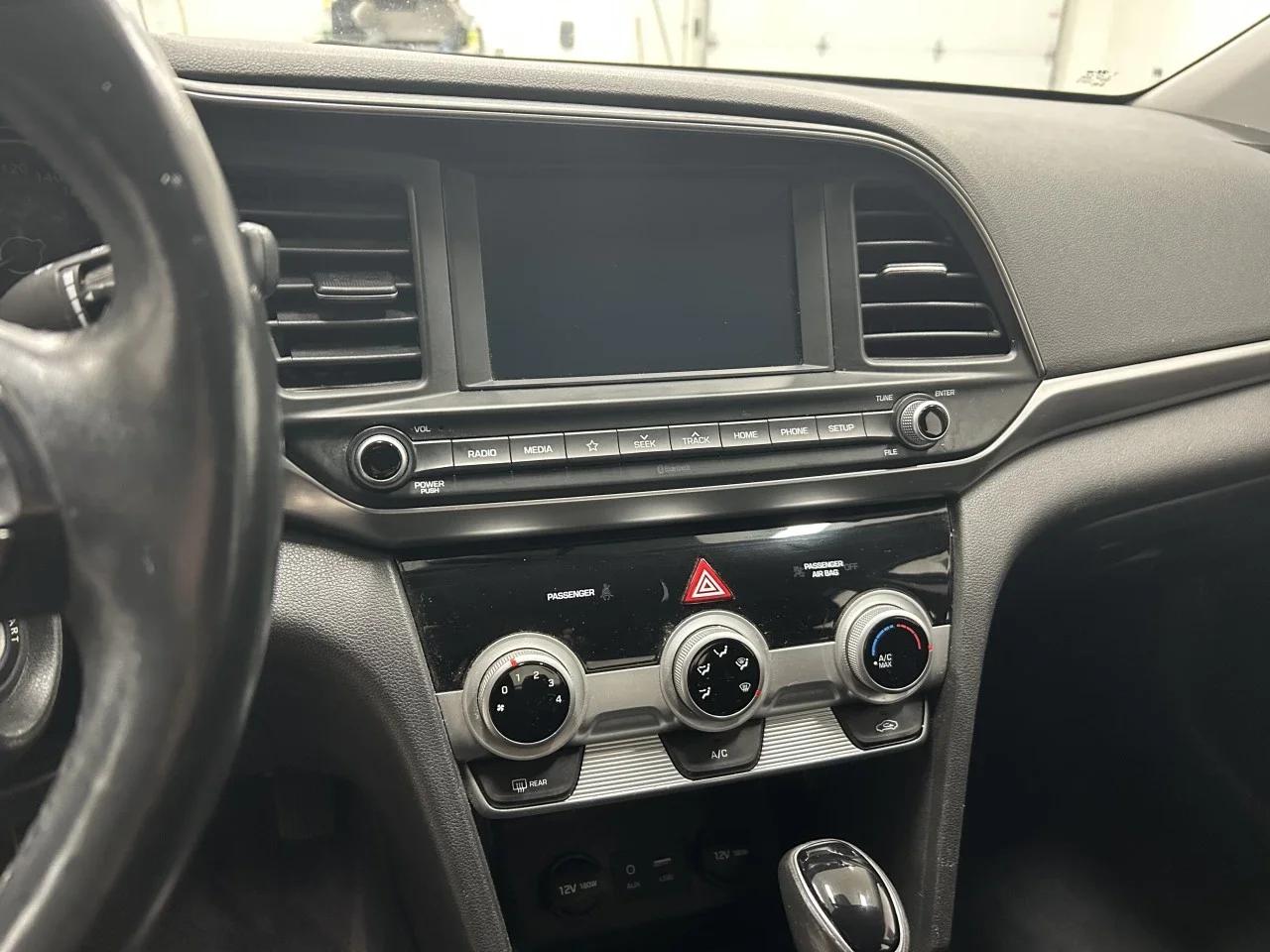 Hyundai Elantra 2020 - Image 13
