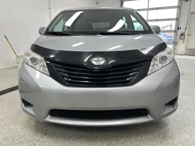 Toyota Sienna 2017 - Thumbnail 6