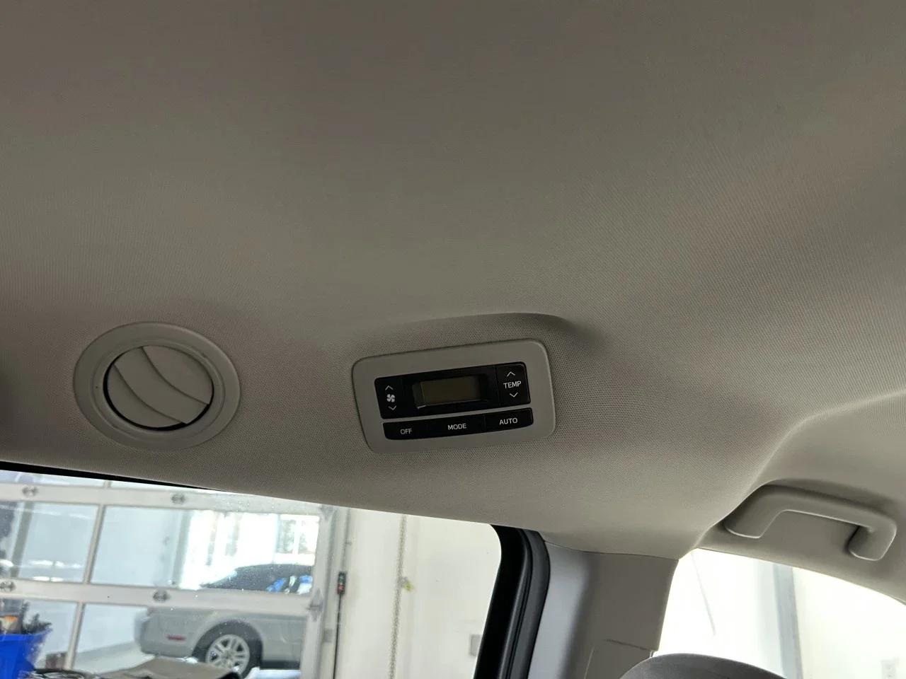 Toyota Sienna 2017 - Image 7