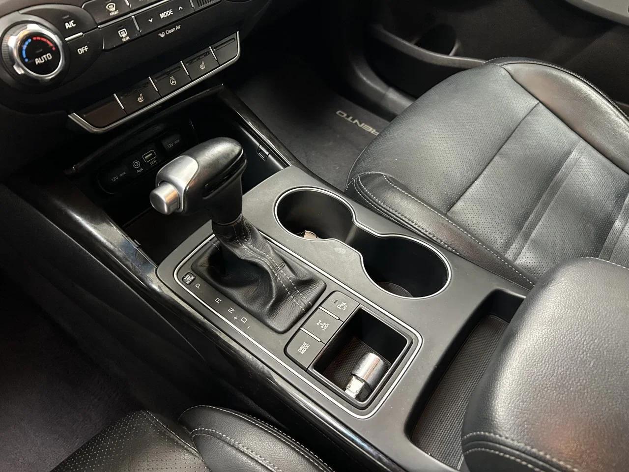 Kia Sorento 2018 - Image 12